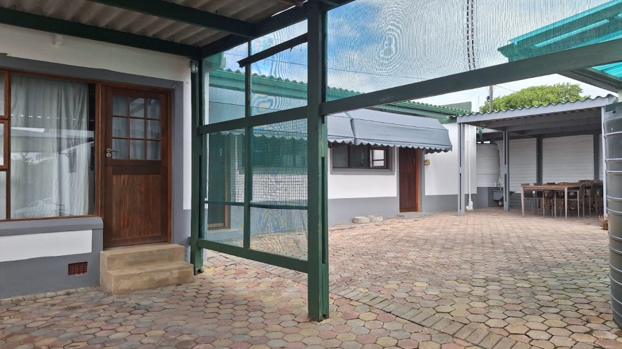 3 Bedroom Property for Sale in Stilbaai Wes Western Cape